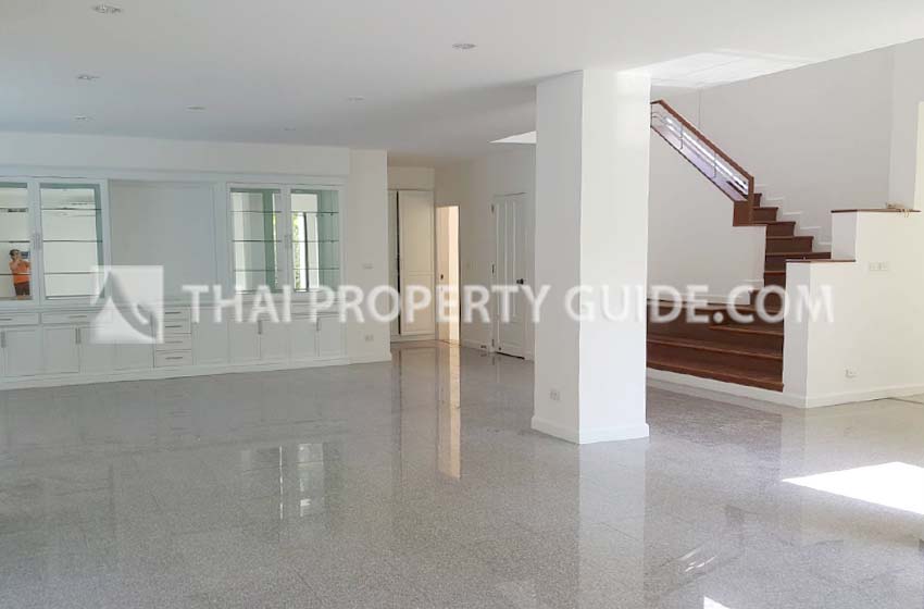 House with Private Pool in Nichada Thani 